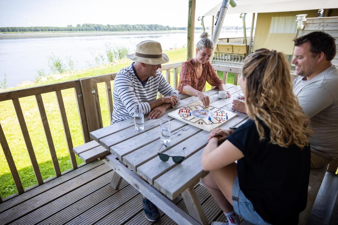 Hotel Jachthaven Nieuwboer à Bunschoten Extérieur photo